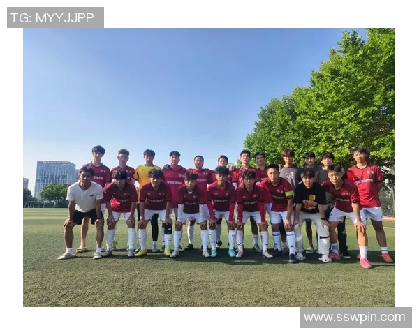 有妹妹的足球明星们：他们的亲情故事与运动生涯交织的精彩瞬间