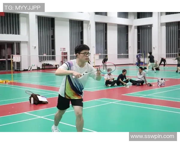 杭州羽毛球队总决赛背后的拼搏故事与奋斗精神展现